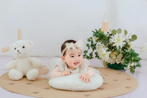丽江宝宝多久会抬头
